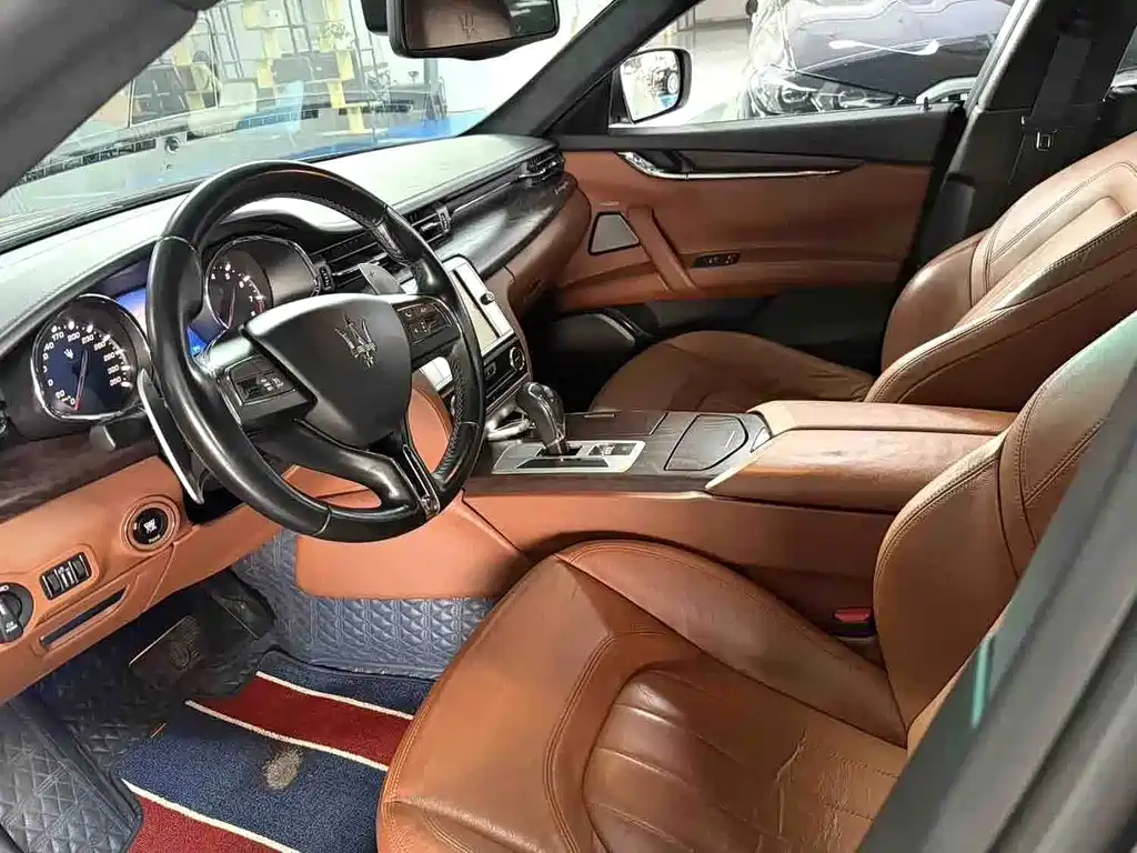 Maserati Quattroporte — миниатюра 6