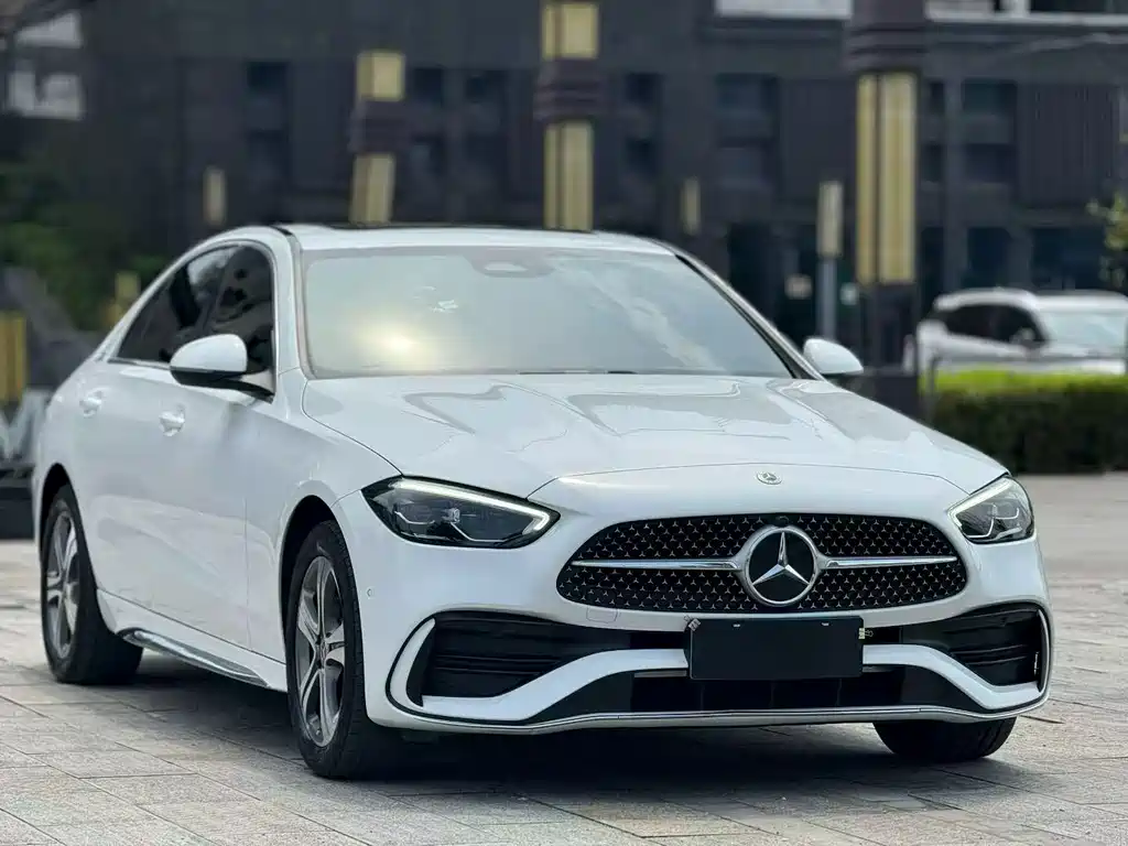 Mercedes-Benz C-Class — миниатюра 3