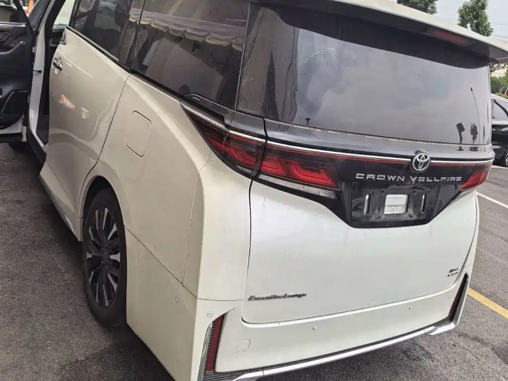 Toyota Vellfire 2024 2.5L Executive
