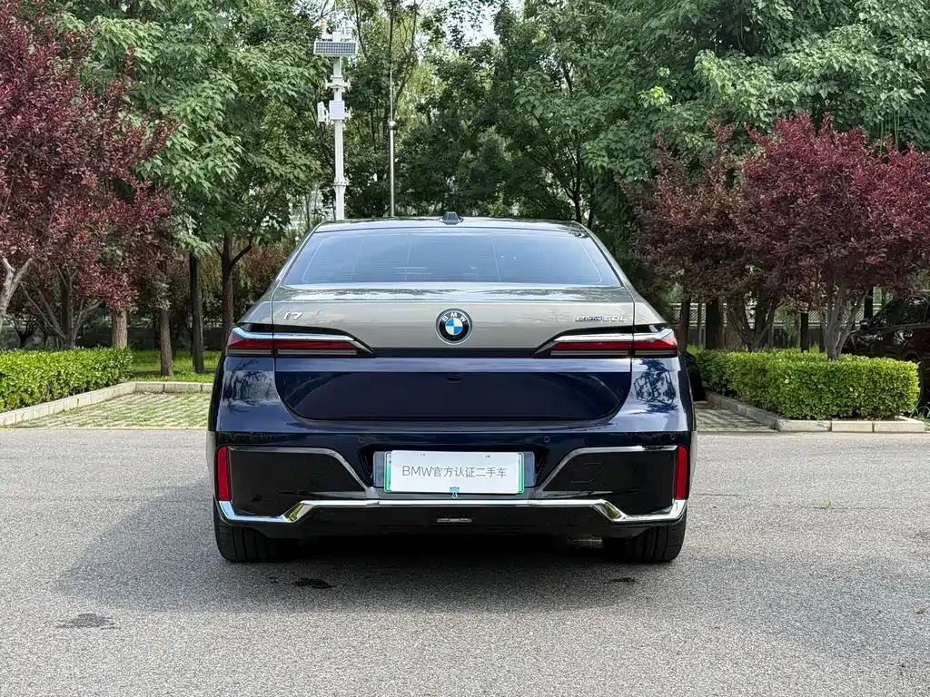 BMW i7 2023 eDrive50L Premium M Sport