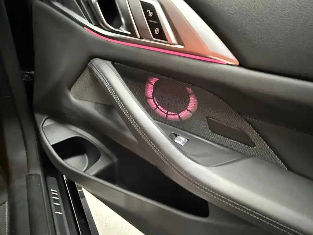 BMW M4 — миниатюра 16