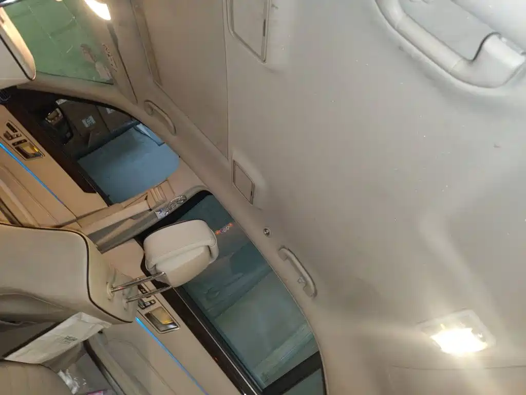 Mercedes-Benz E-Class — миниатюра 19
