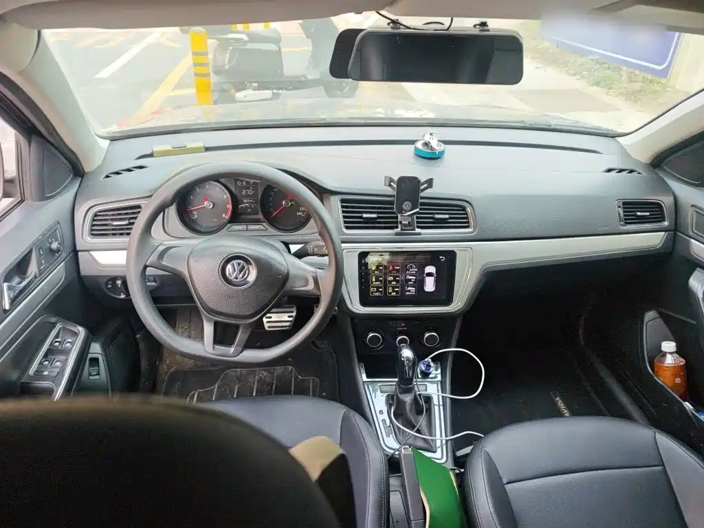 Volkswagen Lavida — миниатюра 5