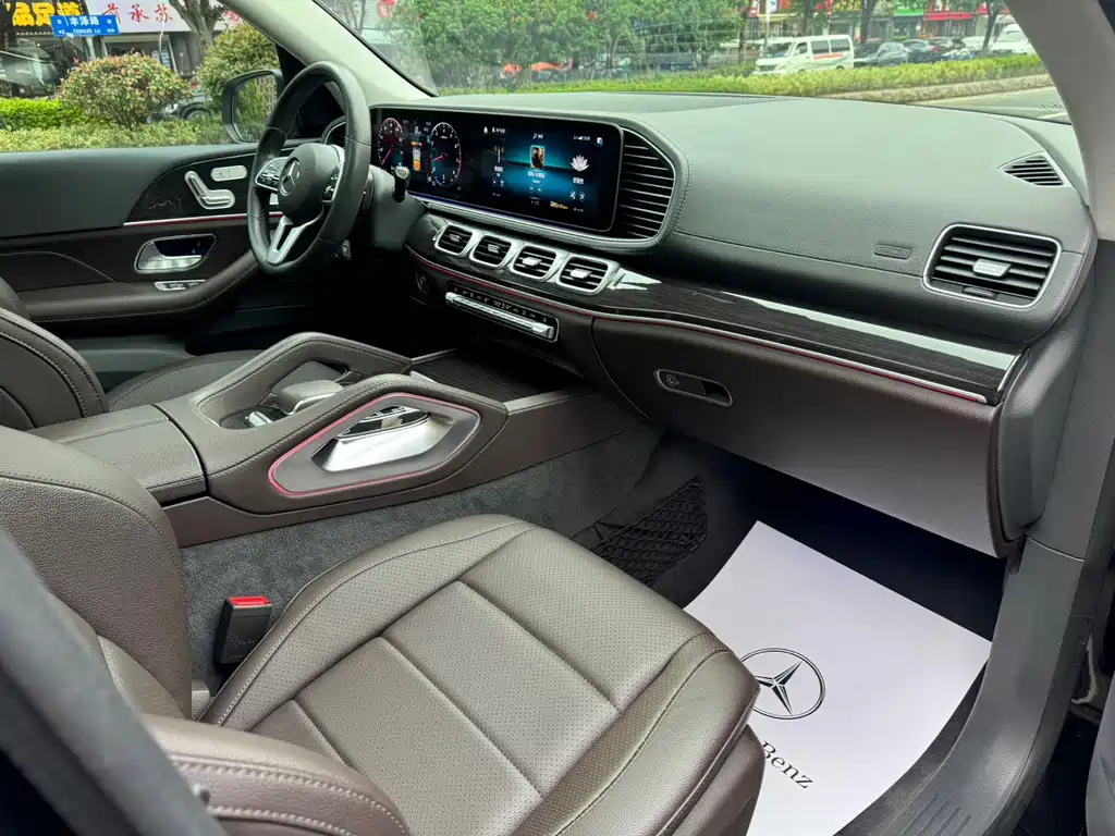 Mercedes-Benz GLE (Import) — миниатюра 11