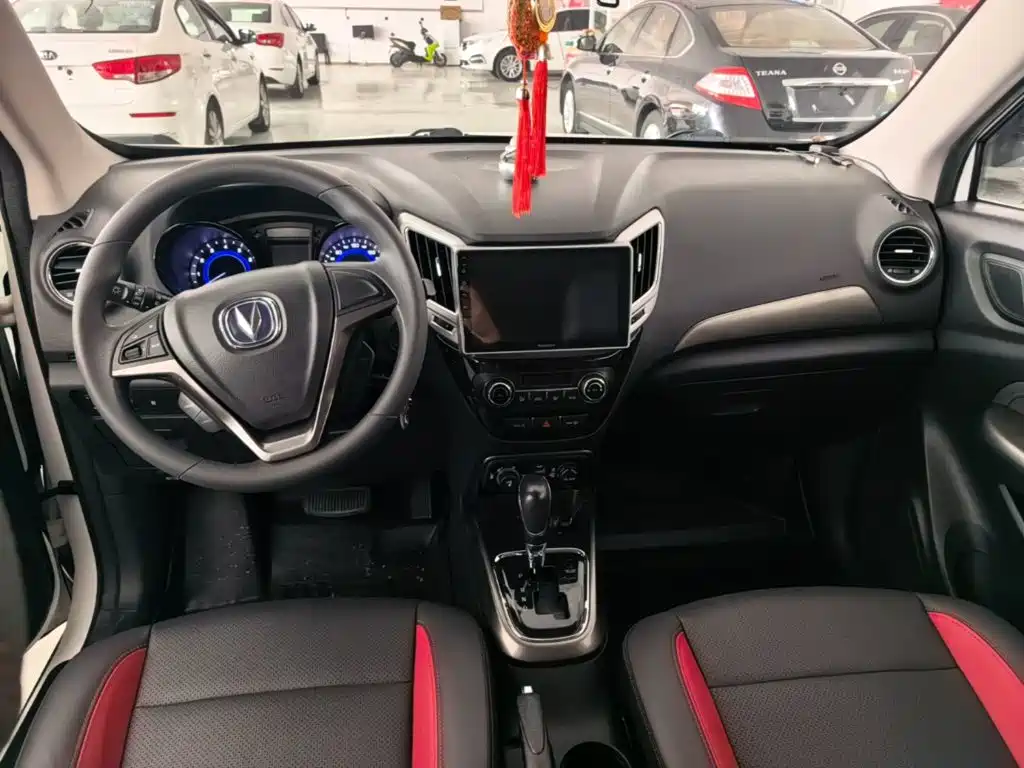 Changan CS15 — миниатюра 10