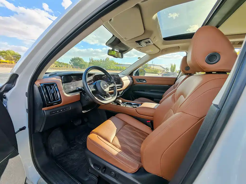 Nissan Teramont — миниатюра 8
