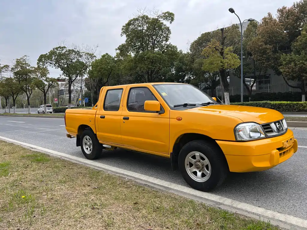 Nissan D22 — миниатюра 3