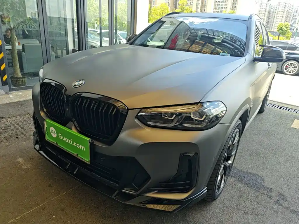 BMW iX3
