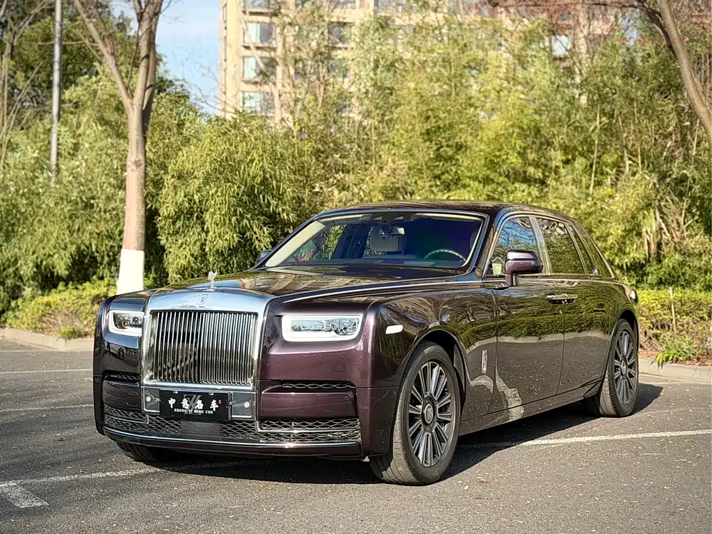 ROLLS-ROYCE PHANTOM