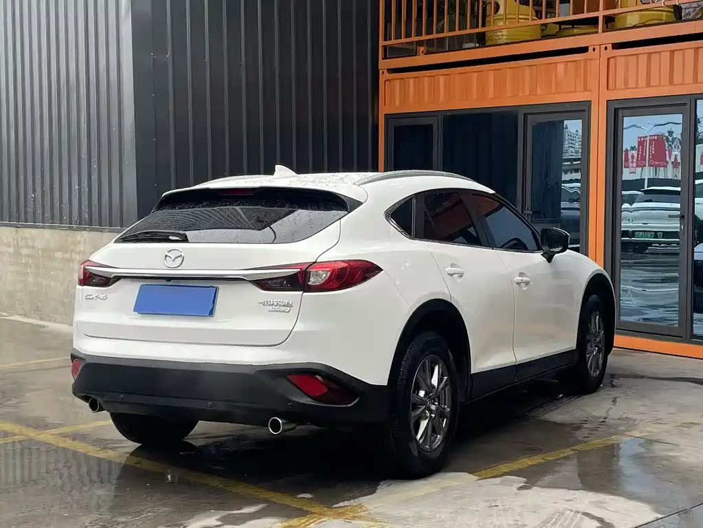 MAZDA CX 4