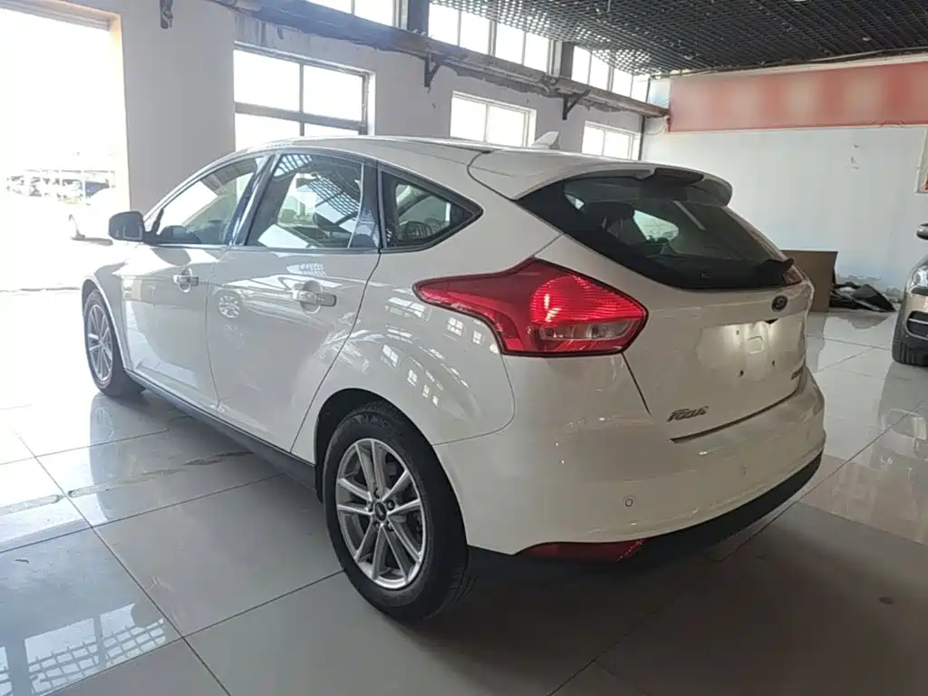 Ford Focus — миниатюра 5