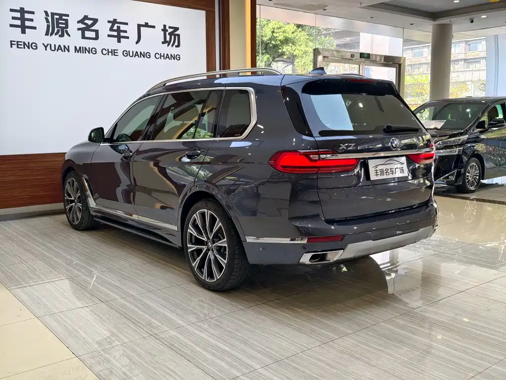 BMW X7 — миниатюра 29