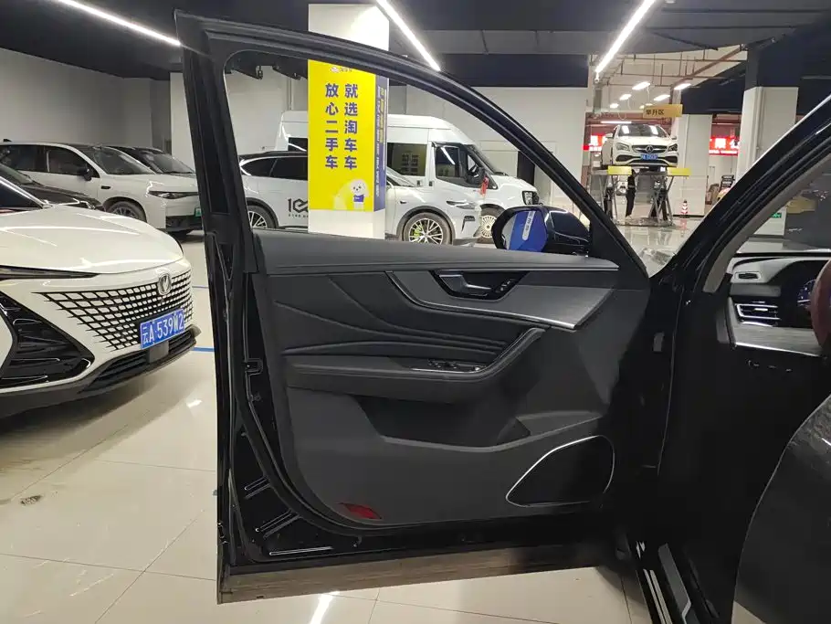 Hongqi Hongqi HS5 — миниатюра 6