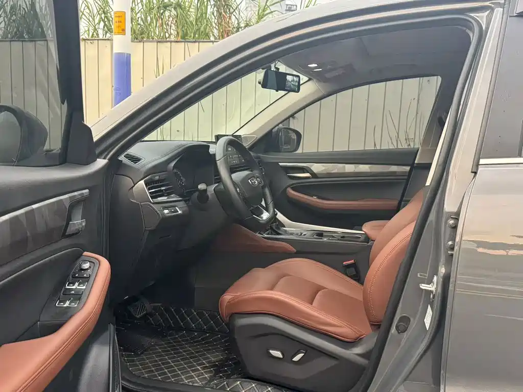 Geely Vision X6 — миниатюра 8