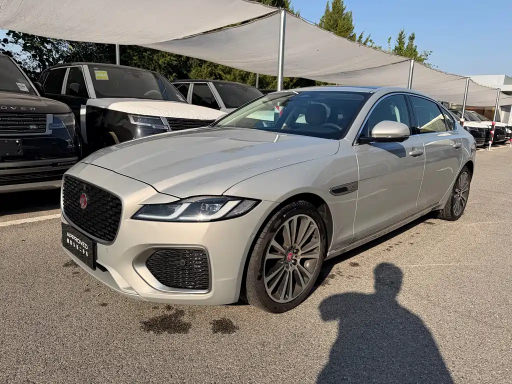 Jaguar XFL