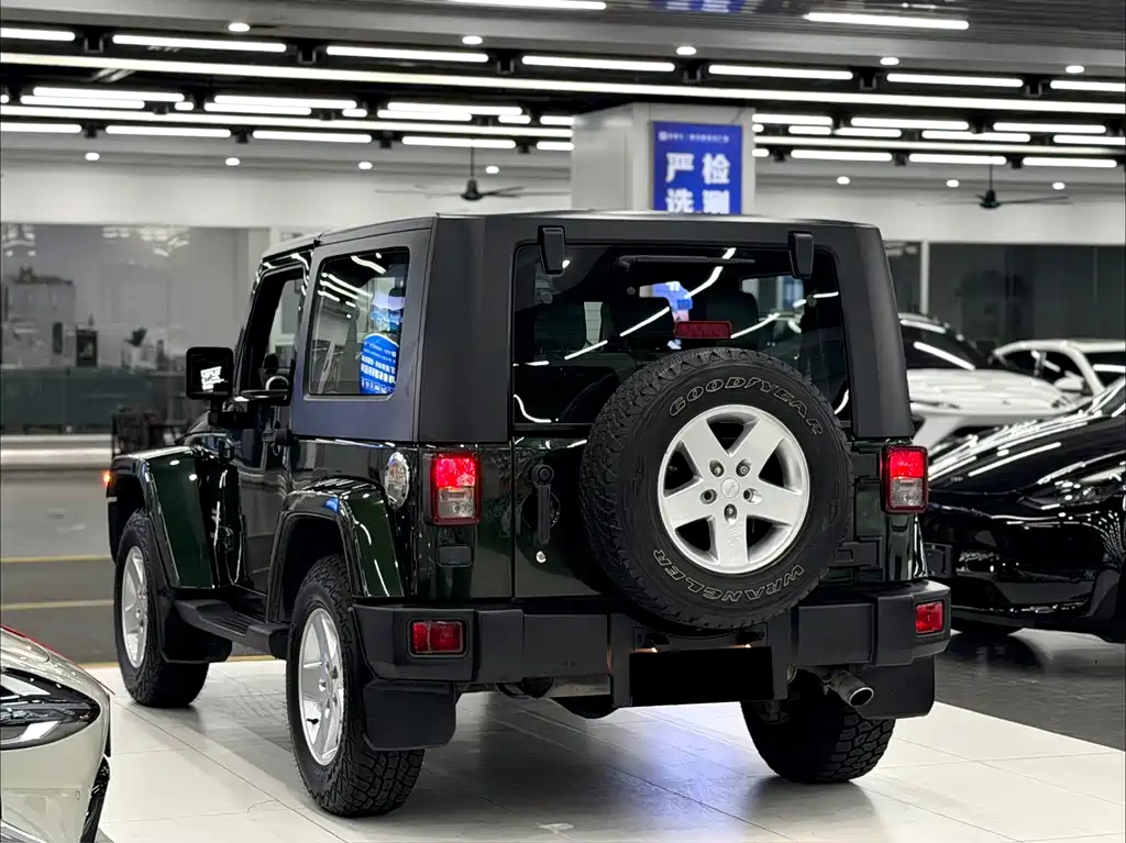 Jeep Wrangler — миниатюра 4