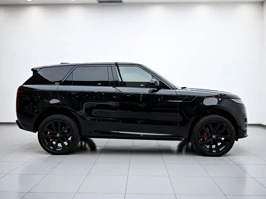 Land Rover Range Rover Sport 2025 400PS