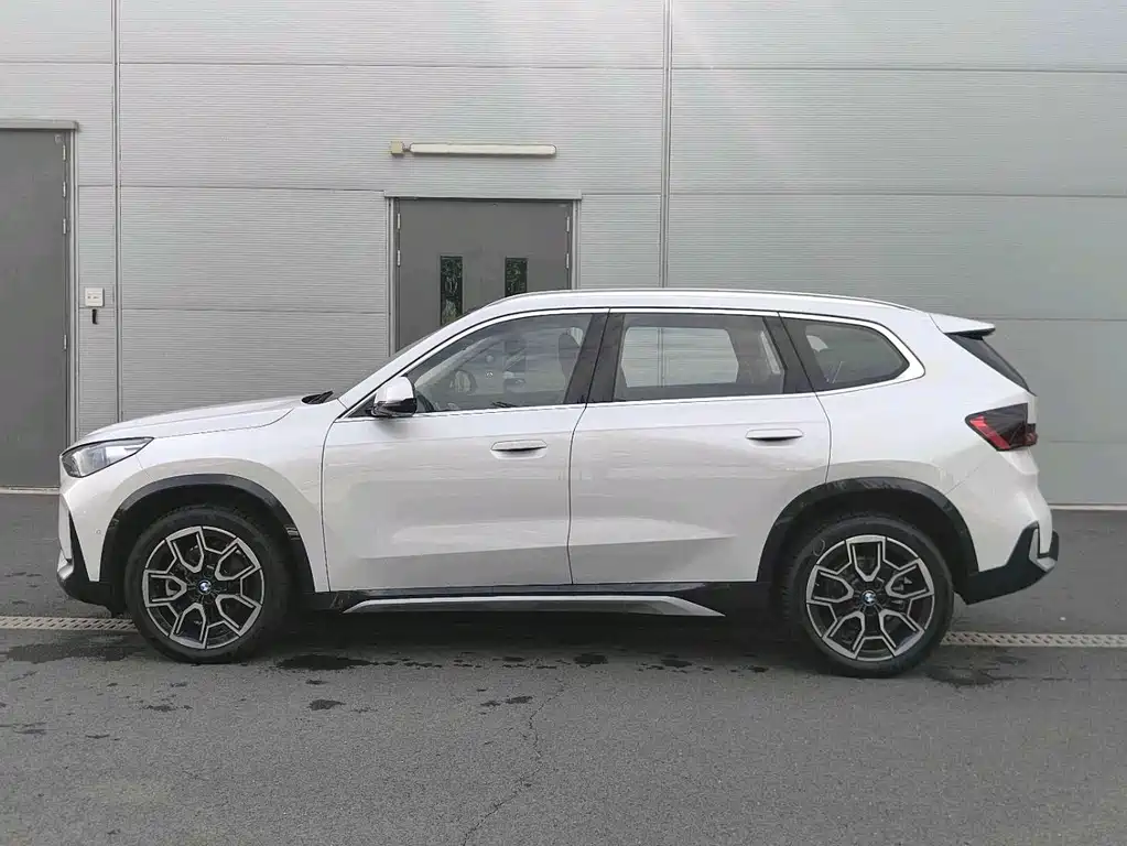 BMW X1 2025 sDrive25Li X