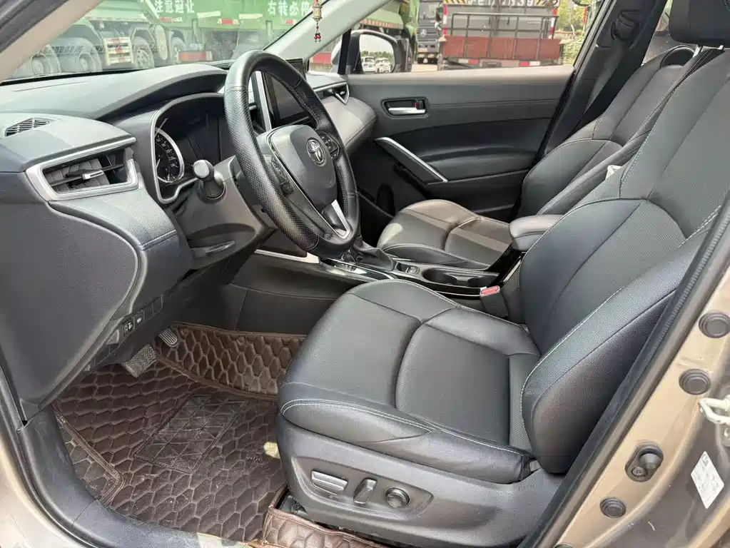 Toyota Frontlander 2022 2.0L CVT Elite