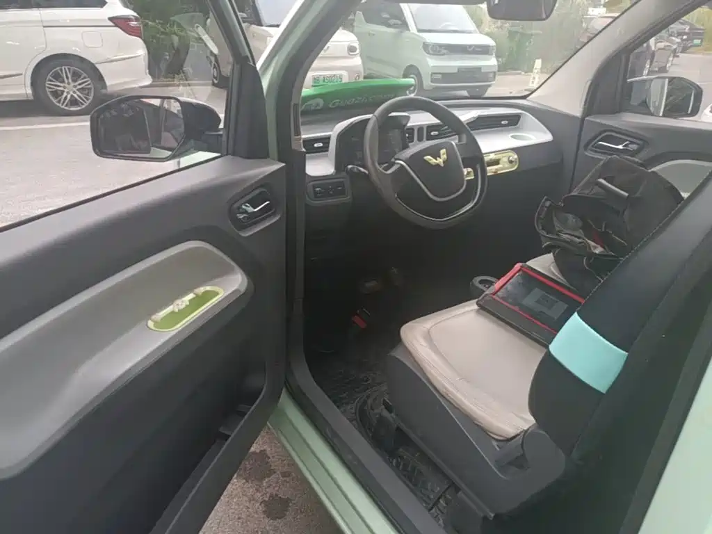 Wuling MINIEV — миниатюра 16