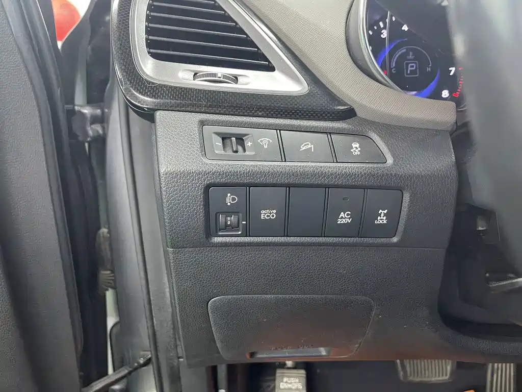 Hyundai Santa Fe (Import) — миниатюра 16