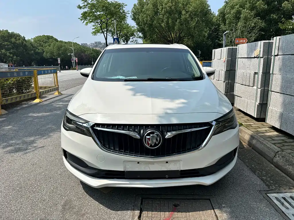 Buick GL6 2018 18T 6 мест Elite