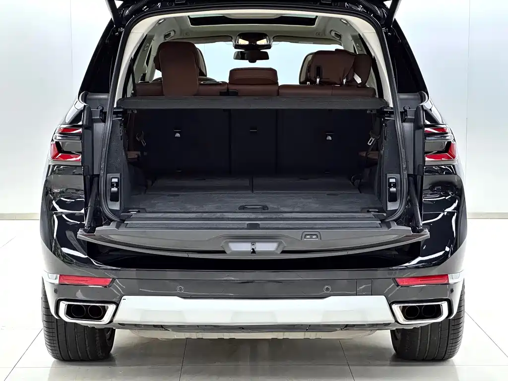 BMW X7 — миниатюра 11