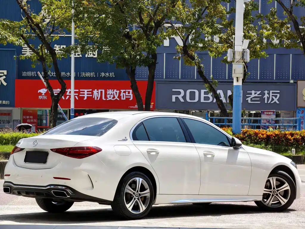 Mercedes-Benz C-Class — миниатюра 9