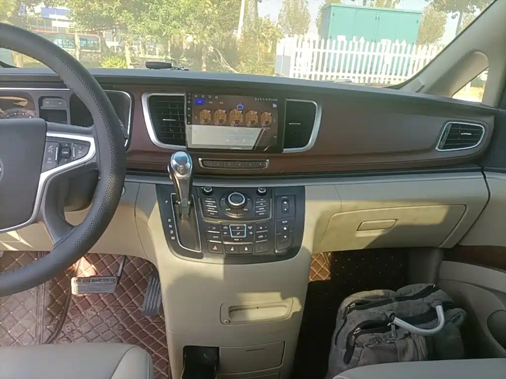 Buick GL8 — миниатюра 13