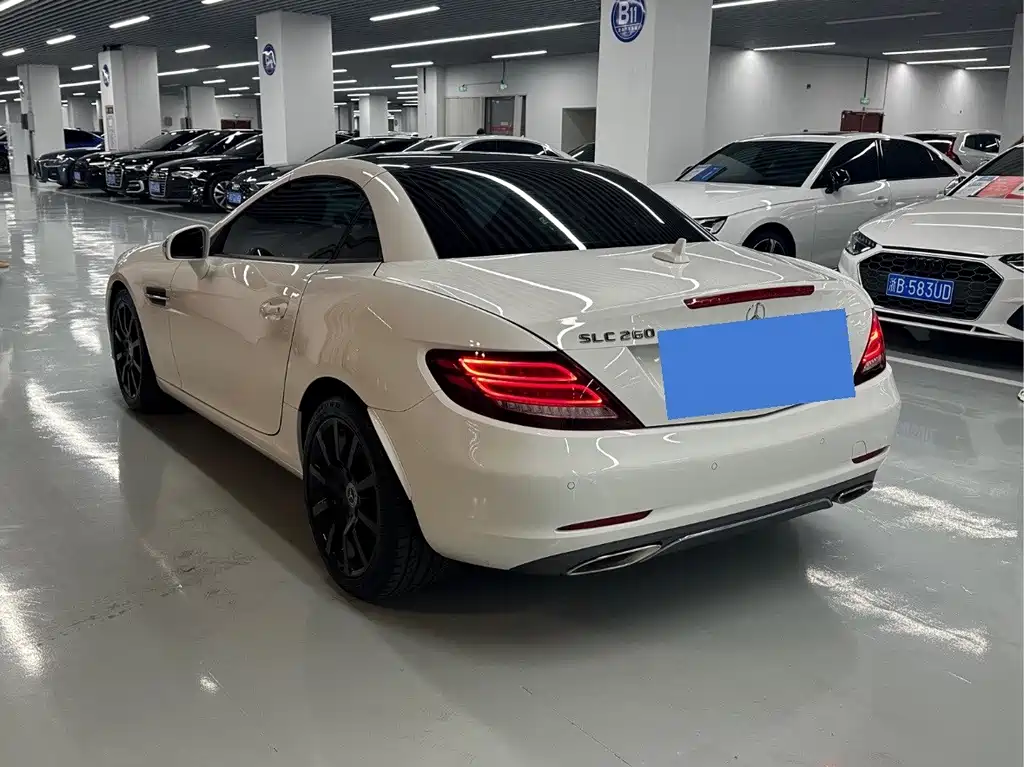 Mercedes-Benz SLC — миниатюра 6