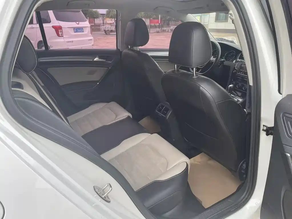 Volkswagen Golf — миниатюра 11