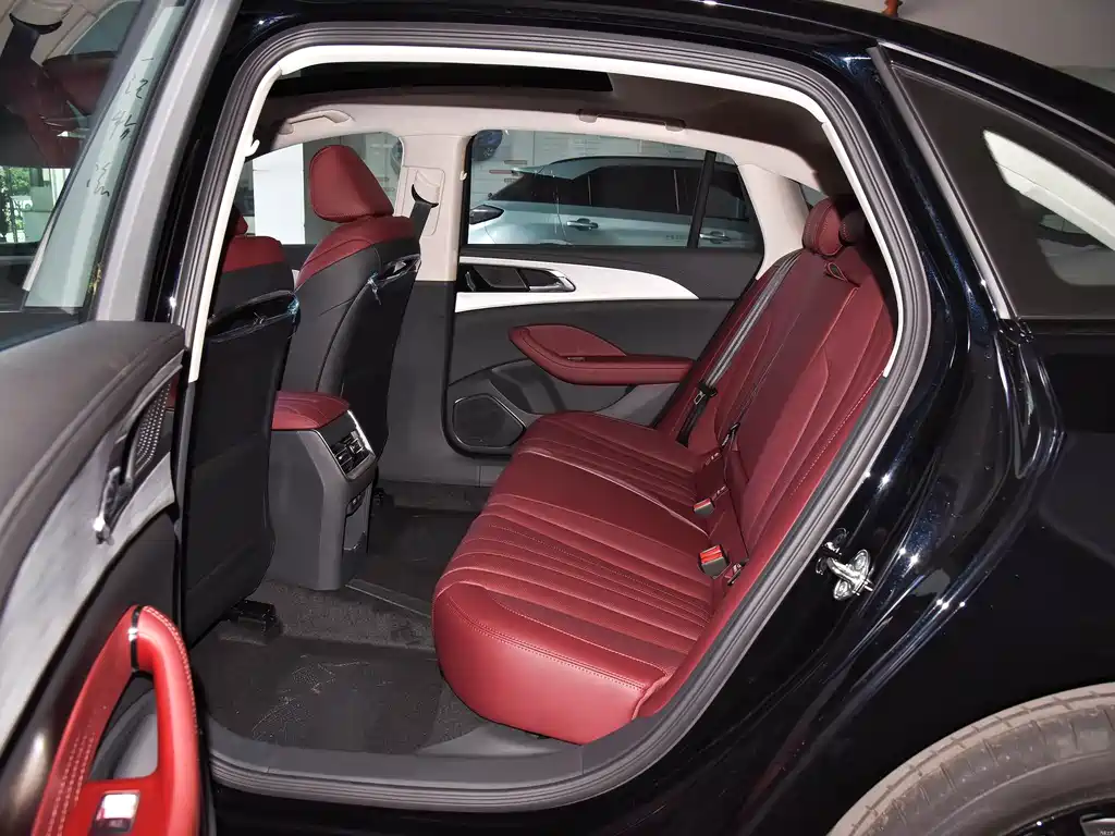 Hongqi Hongqi H5 — миниатюра 12
