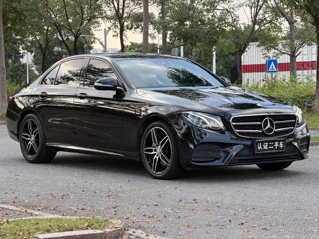Mercedes-Benz E-Class — миниатюра 3