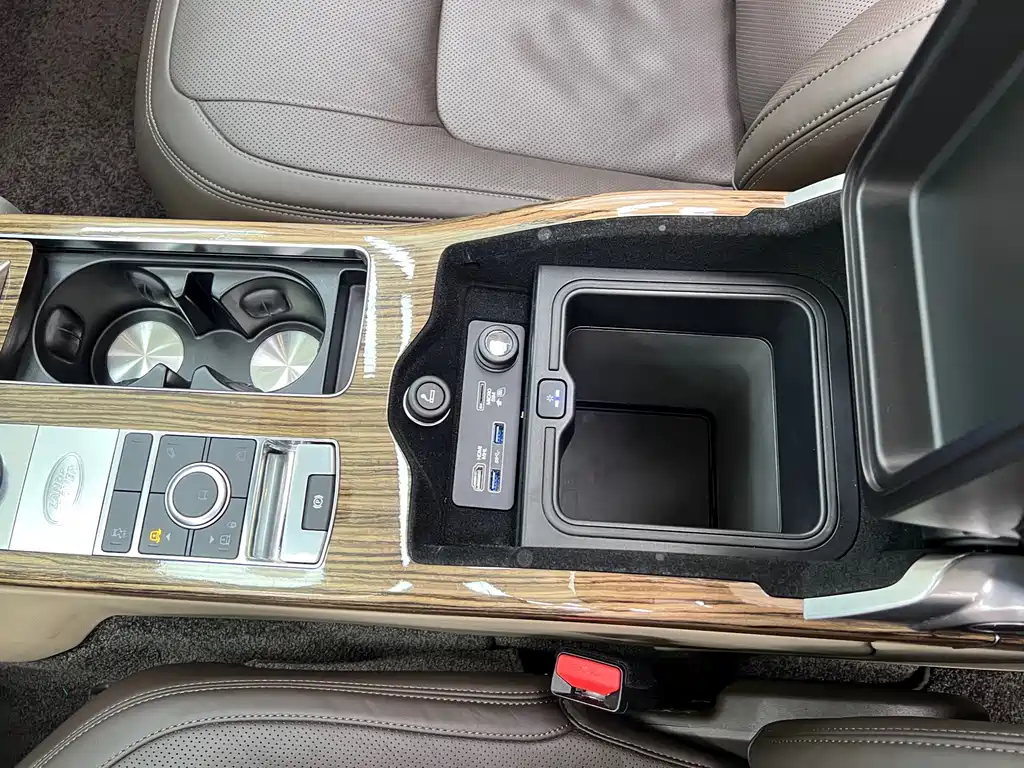 Land Rover Range Rover — миниатюра 28