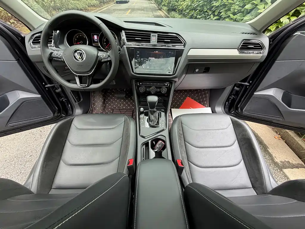 Volkswagen Tiguan L — миниатюра 5