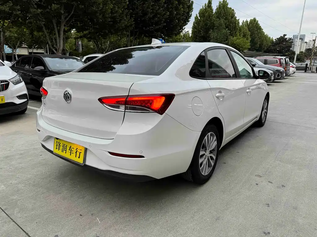 Buick Excelle — миниатюра 6