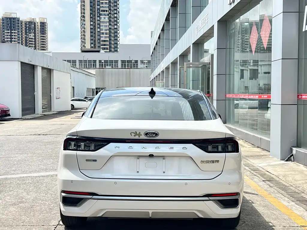 Ford Mondeo — миниатюра 3