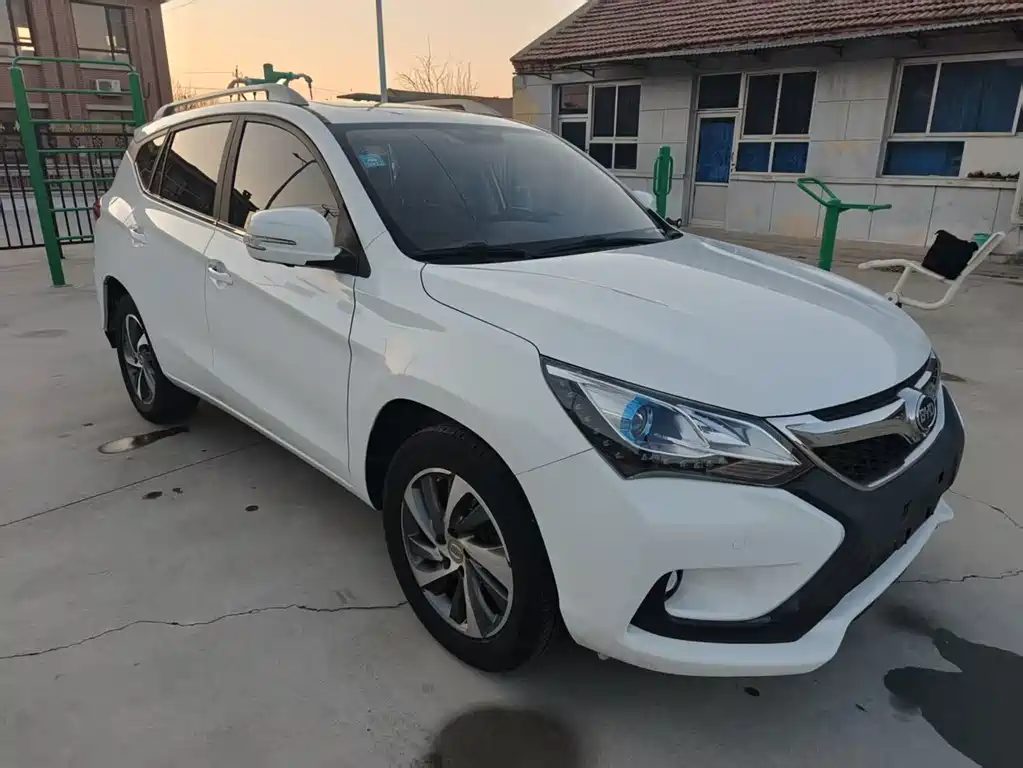 BYD Song — миниатюра 2