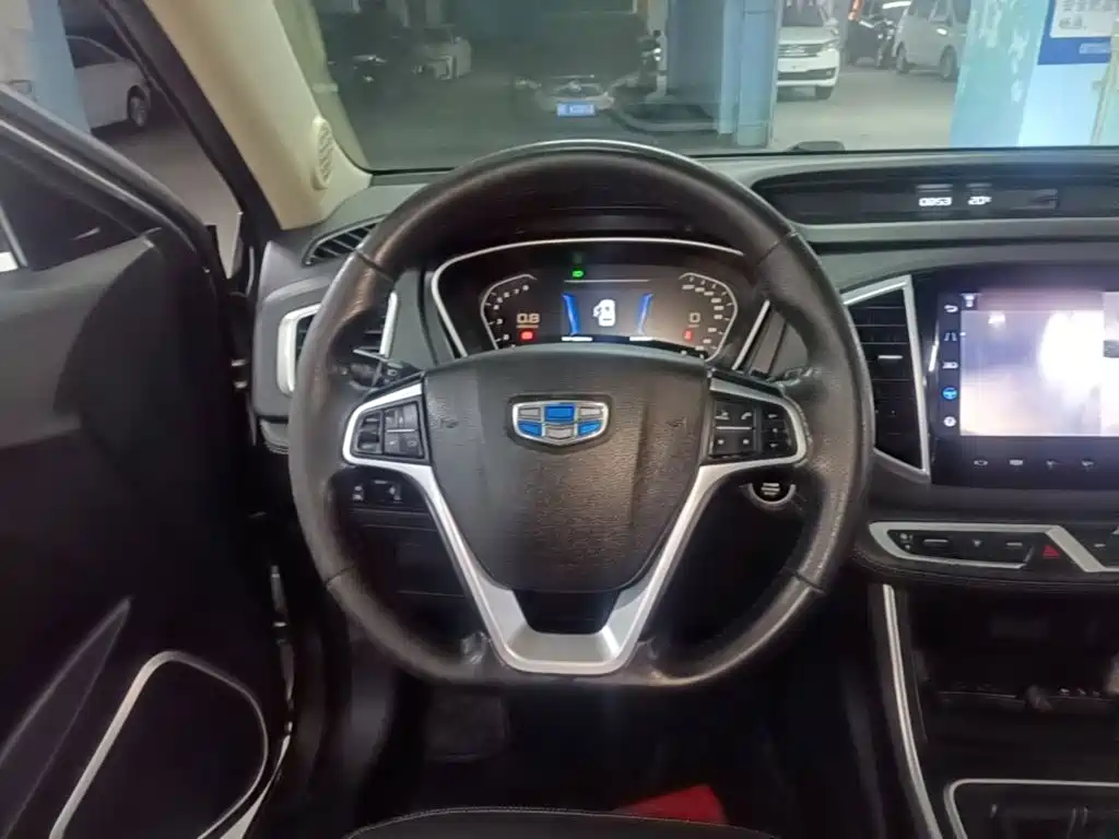 Geely Vision X6 — миниатюра 11