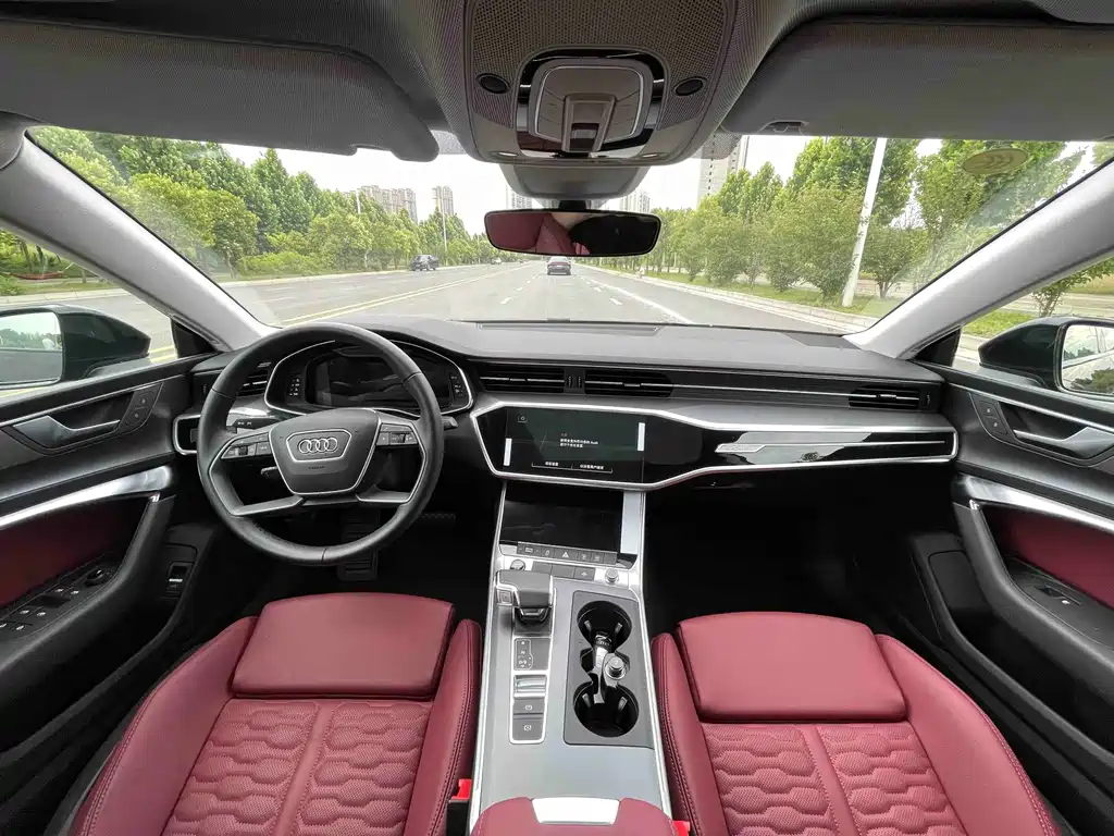 Audi A7 2024 55 TFSI quattro Premium