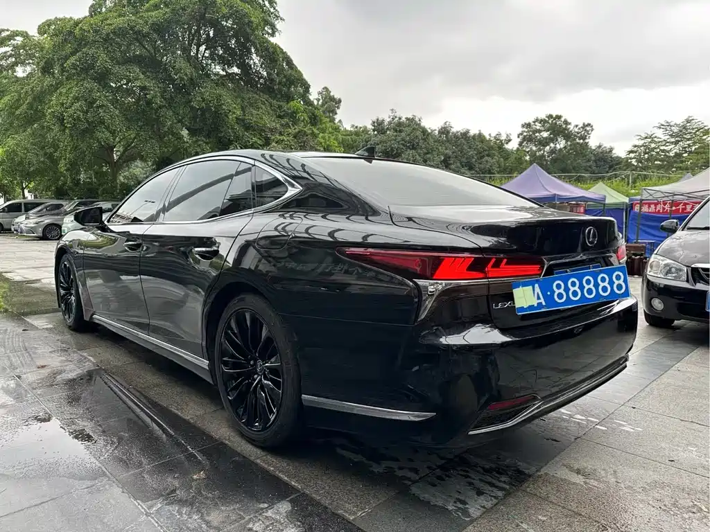 Lexus LS 2018 500h Executive V