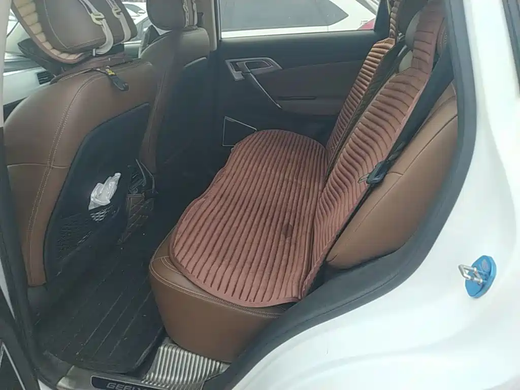 Geely Boyue — миниатюра 17