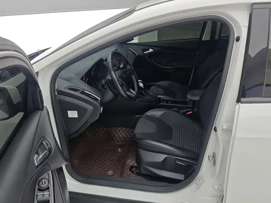 Ford Focus — миниатюра 9