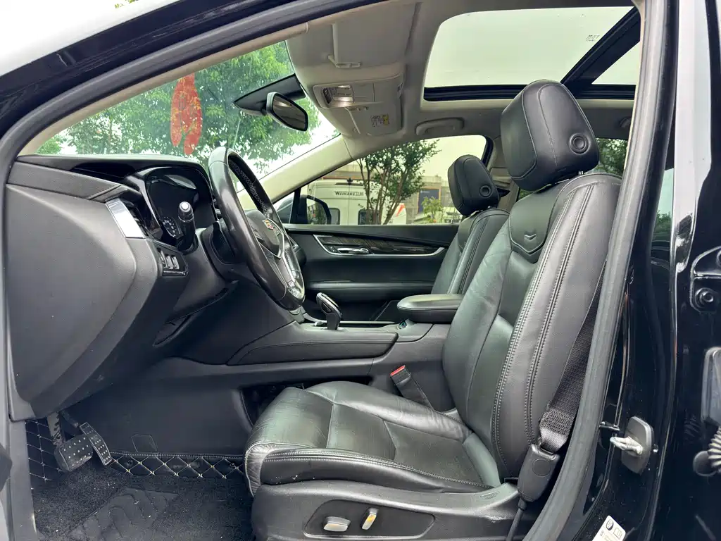 Cadillac XT5 — миниатюра 8