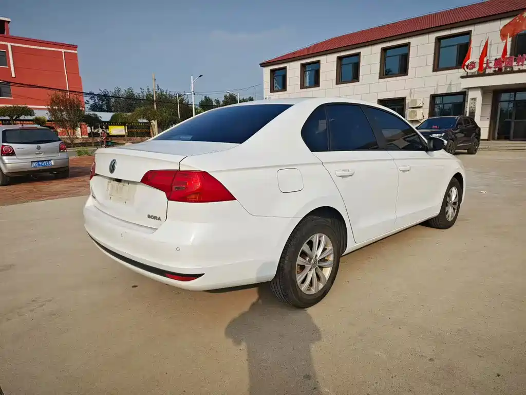 Volkswagen Bora — миниатюра 4