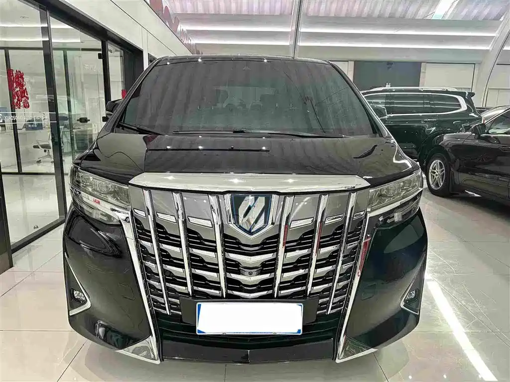 Toyota Alphard — миниатюра 2