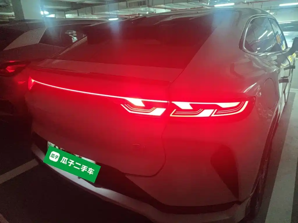 BYD L EV — миниатюра 6