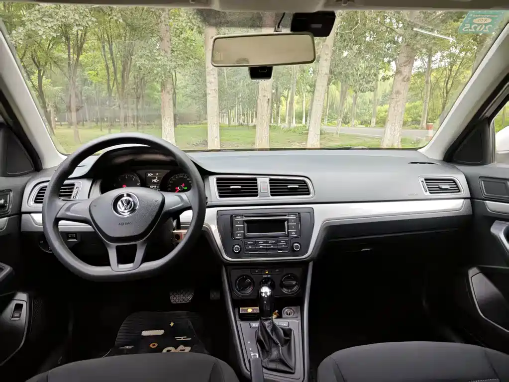 Volkswagen Lavida — миниатюра 9