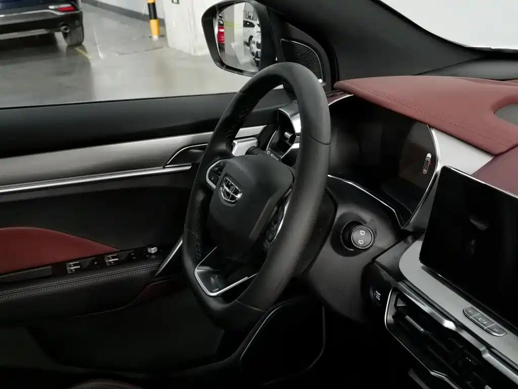Geely Binyue — миниатюра 22