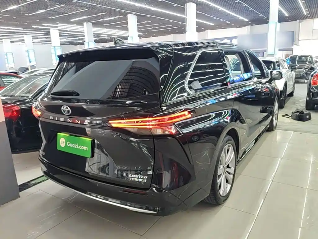 Toyota Sienna 2021 2.5L Luxury